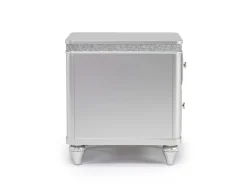 Mor Furniture Avril Chairside Table In Silver