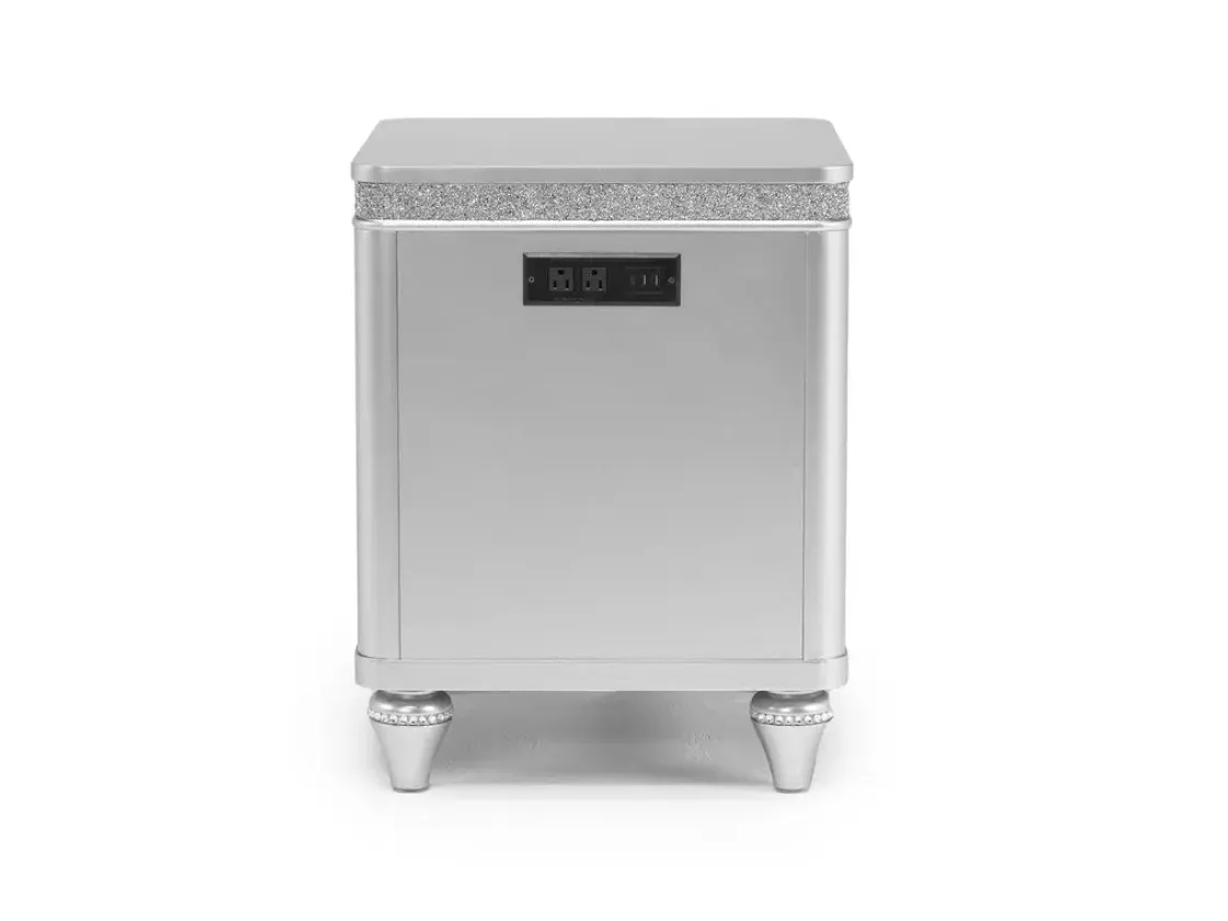 Mor Furniture Avril Chairside Table In Silver