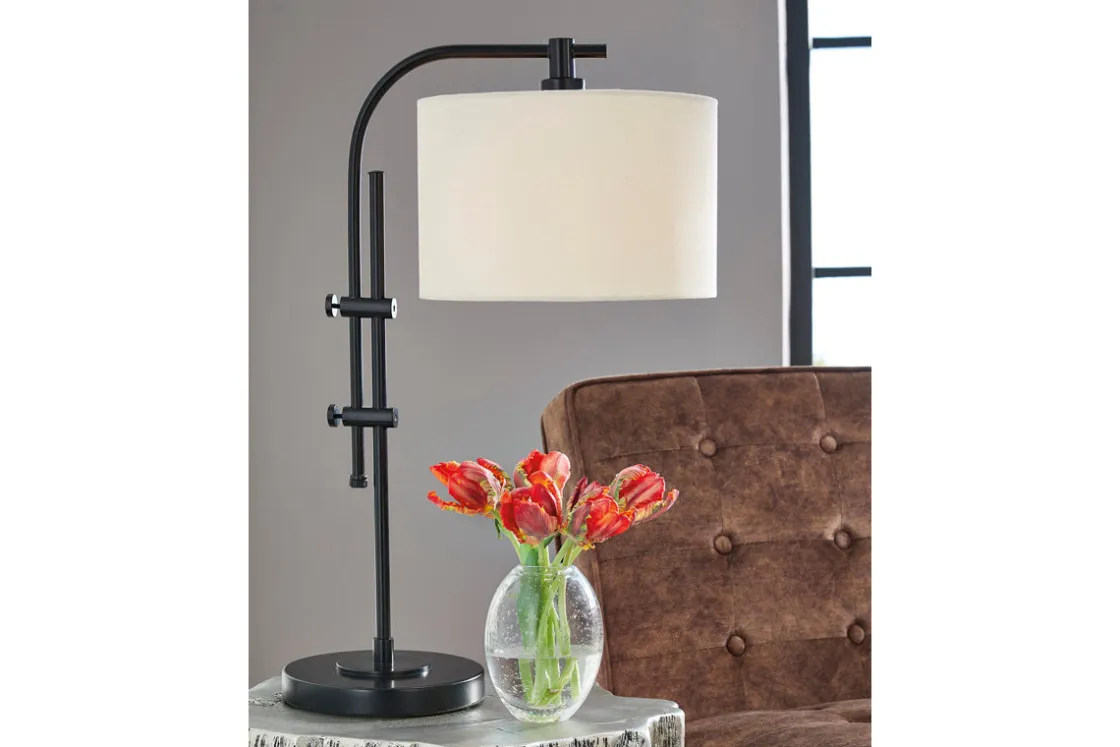 Mor Furniture Baronvale Floor Lamp In Black