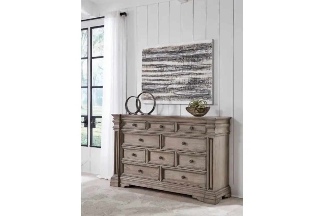 Mor Furniture Blairhurst Dresser In Light Grayish Brown