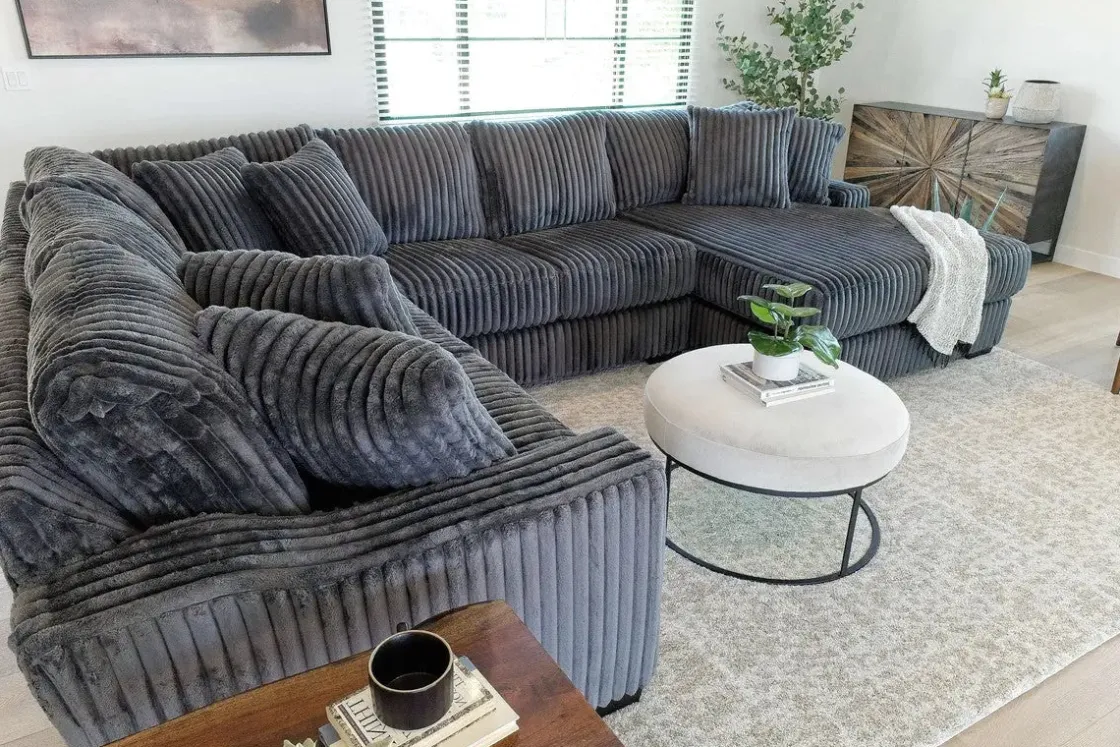 Mor Furniture Casper 4 Piece Loveseat Chaise Sectional In Pony Slate, Left Facing