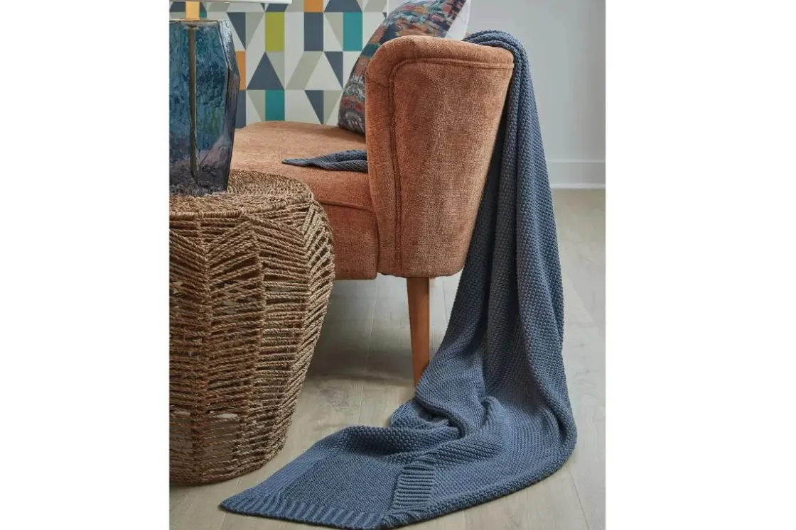 Mor Furniture Gayelery Throw Blanket In Blue