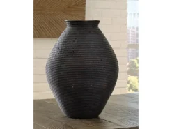 Mor Furniture Hannela Small Vase