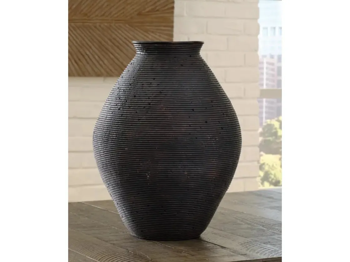 Mor Furniture Hannela Small Vase