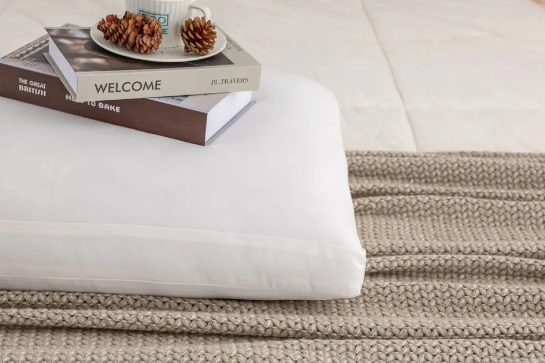 Mor Furniture Mlily Soft Wash Pillow In White, Queen