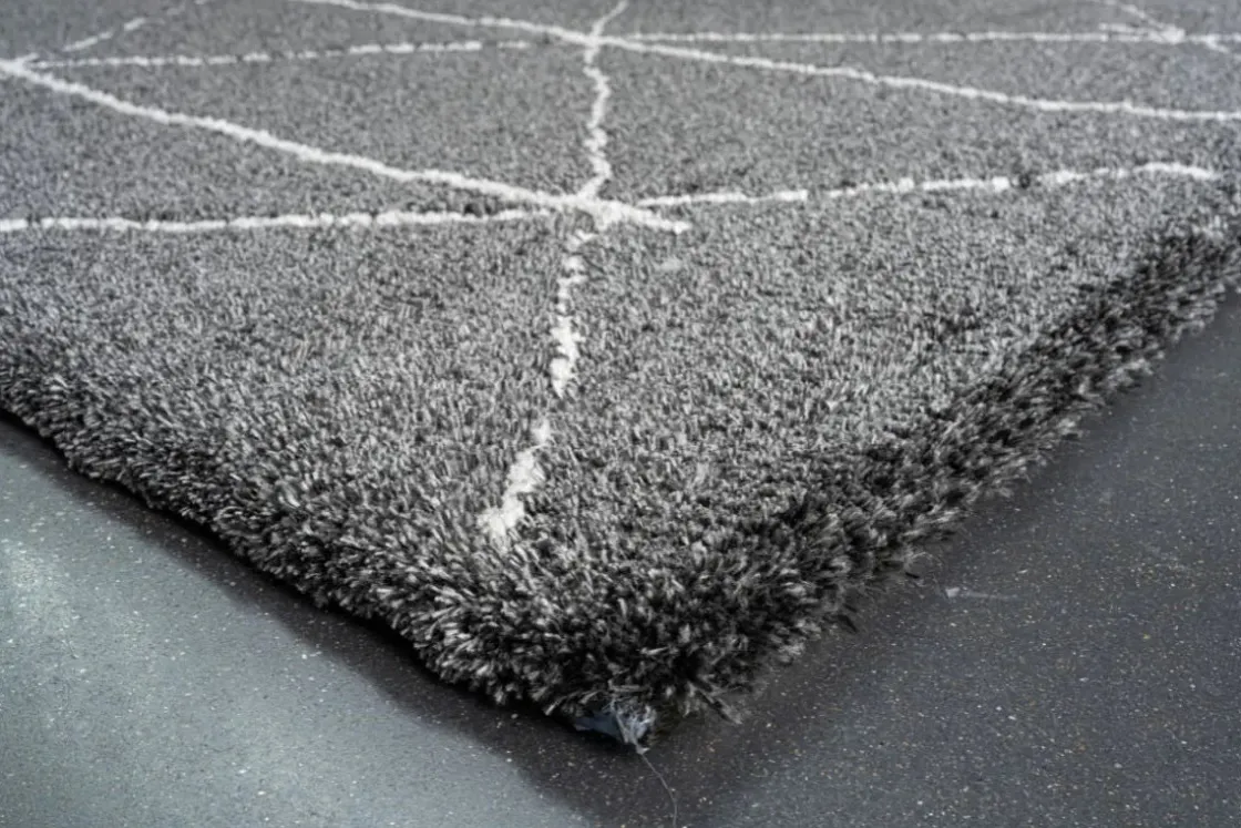 Mor Furniture Nube Halo Rug In Anthracite/Ivory, 5’ X 8’