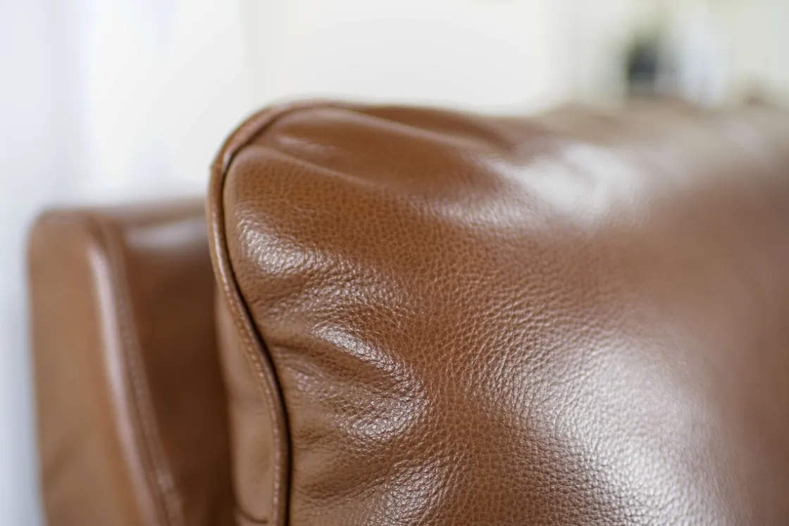 Mor Furniture Paradise 5 Piece 2 Power Sectional In Chestnut Leather