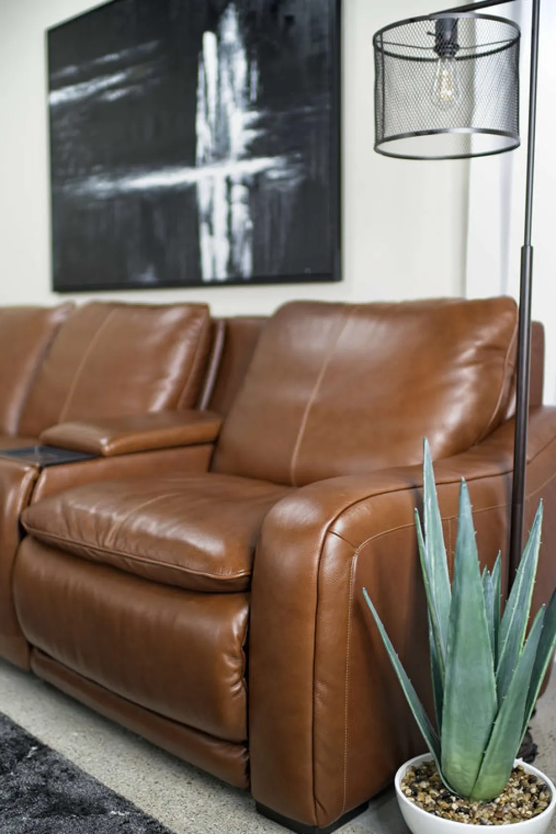 Mor Furniture Paradise 7 Piece 2 Power Sectional W/ 2 Power Armless Recliner In Chestnut Leather