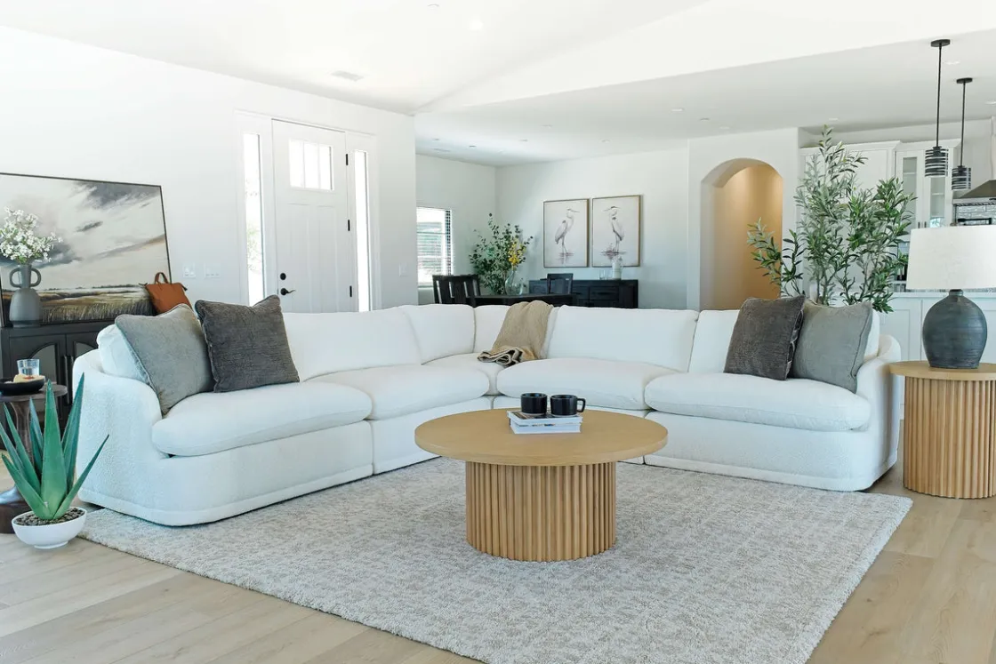 Mor Furniture Stratus 5 Piece Sectional In Aline Saddle Leather
