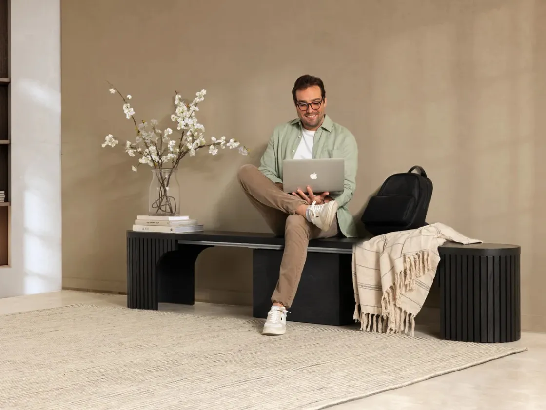 Mor Furniture Transformer Round Extendable Dining Bench In Smoked Hickory Dark Gray